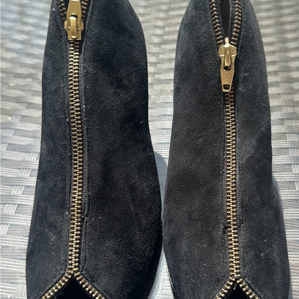 Elegant Black Suede Ankle Boots